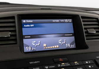 Подержанный автомобиль Infiniti M Sedan 2008 года (15 фото)