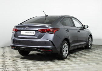 Подержанный автомобиль Hyundai Solaris Sedan 2021 года (5 фото)