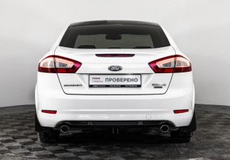 Подержанный автомобиль Ford Mondeo Sedan 2013 года (6 фото)