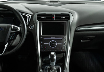 Подержанный автомобиль Ford Mondeo Sedan 2015 года (14 фото)