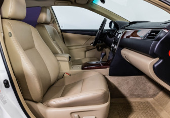 Подержанный автомобиль Toyota Camry Sedan 2014 года (19 фото)