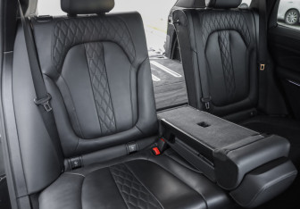 Подержанный автомобиль BMW X5 2020 года (31 фото)