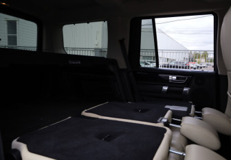 Подержанный автомобиль Land Rover Discovery 2012 года (18 фото)