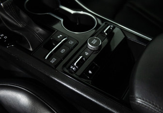 Подержанный автомобиль Kia K5 2020 года (25 фото)