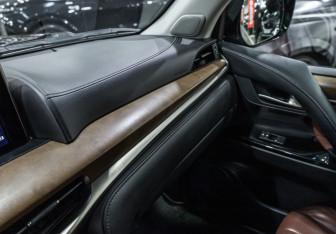 Подержанный автомобиль Lexus LX 2016 года (22 фото)