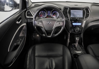 Подержанный автомобиль Hyundai Santa Fe 2014 года (12 фото)