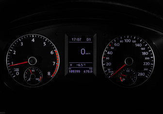 Подержанный автомобиль Volkswagen Jetta Sedan 2013 года (24 фото)