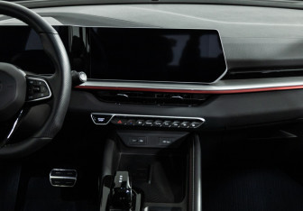 Подержанный автомобиль Geely Coolray 2024 года (14 фото)