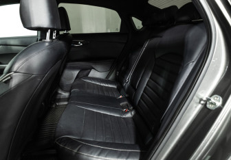 Подержанный автомобиль Kia Cerato Sedan 2020 года (10 фото)