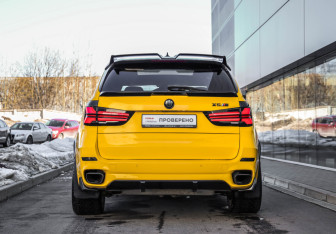 Подержанный автомобиль BMW X5 2013 года (6 фото)