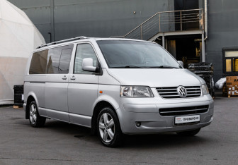 Подержанный автомобиль Volkswagen Transporter Minivan 2005 года (6 фото)