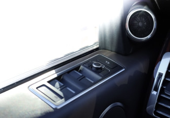 Подержанный автомобиль Land Rover Range Rover 2017 года (16 фото)