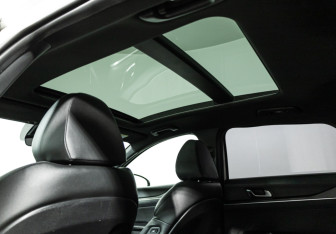 Подержанный автомобиль Kia K5 2020 года (15 фото)
