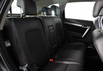 Подержанный автомобиль Chevrolet Captiva 2012 года (13 фото)