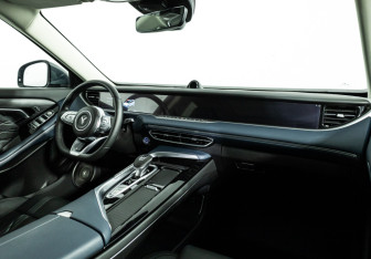 Подержанный автомобиль Voyah Free 2023 года (9 фото)