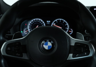 Подержанный автомобиль BMW X3 2019 года (19 фото)