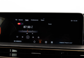 Подержанный автомобиль Exeed LX 2023 года (17 фото)