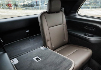 Подержанный автомобиль LiXiang L9 2024 года (34 фото)