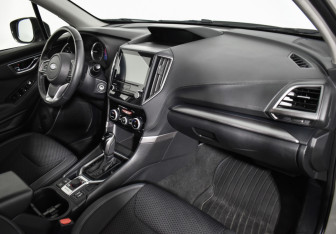 Подержанный автомобиль Subaru Forester Suv 2021 года (12 фото)
