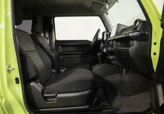 Подержанный автомобиль Suzuki Jimny 2021 года (23 фото)