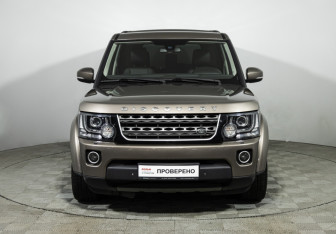 Подержанный автомобиль Land Rover Discovery 2014 года (2 фото)