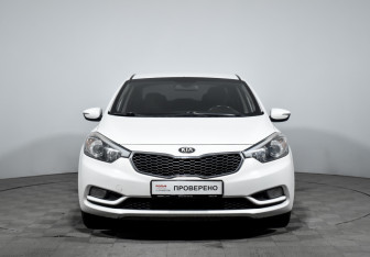 Подержанный автомобиль Kia Cerato Sedan 2013 года (2 фото)
