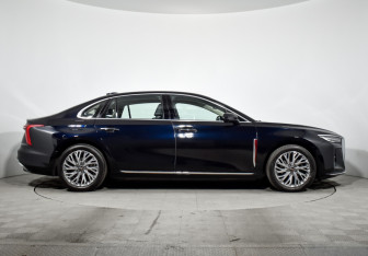 Подержанный автомобиль Hongqi H5 2024 года (5 фото)