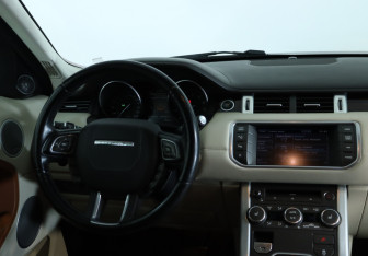 Подержанный автомобиль Land Rover Range Rover Evoque 2012 года (12 фото)