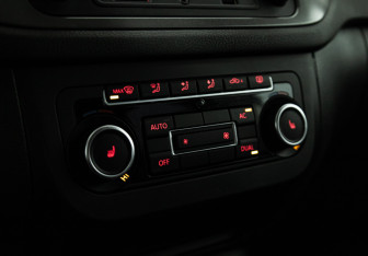 Подержанный автомобиль Volkswagen Tiguan 2011 года (16 фото)