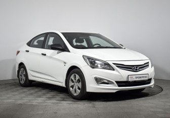 Подержанный автомобиль Hyundai Solaris Sedan 2015 года (3 фото)
