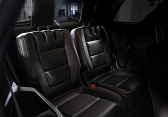 Подержанный автомобиль Ford Explorer 2013 года (30 фото)