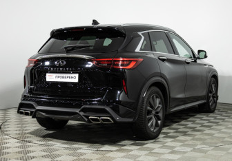 Подержанный автомобиль Infiniti QX50 2018 года (5 фото)
