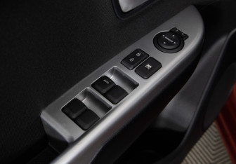 Подержанный автомобиль Kia Rio Hatchback 2013 года (18 фото)