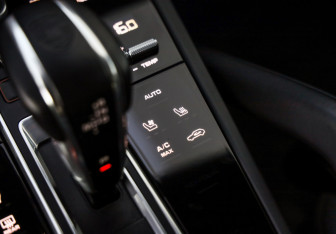 Подержанный автомобиль Porsche Cayenne 2019 года (23 фото)