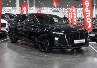 Подержанный автомобиль Hongqi H5 2025 года (6 фото)