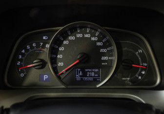 Подержанный автомобиль Toyota RAV4 2014 года (13 фото)