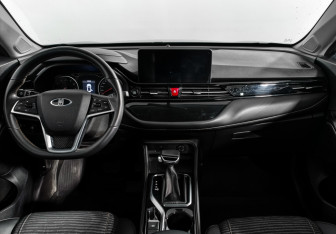 Подержанный автомобиль Москвич 3 2025 года (14 фото)