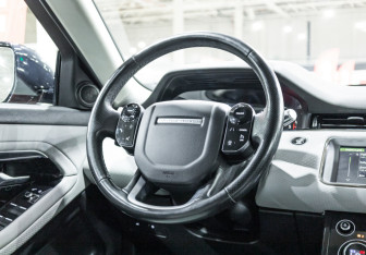 Подержанный автомобиль Land Rover Range Rover Evoque 2019 года (19 фото)
