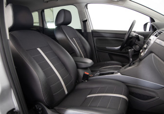 Подержанный автомобиль Ford Kuga 2011 года (11 фото)