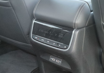 Подержанный автомобиль GAC GS8 2023 года (22 фото)