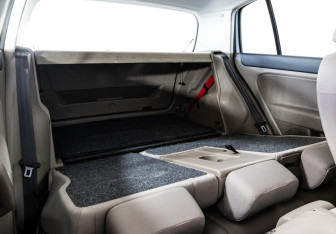 Подержанный автомобиль Volkswagen Golf Plus 2011 года (20 фото)