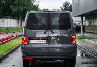 Подержанный автомобиль Volkswagen Caravelle 2020 года (7 фото)