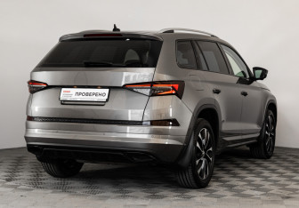 Подержанный автомобиль Skoda Kodiaq 2023 года (6 фото)