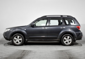 Подержанный автомобиль Subaru Forester Suv 2008 года (8 фото)
