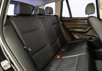 Подержанный автомобиль BMW X3 2014 года (12 фото)