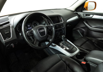 Подержанный автомобиль Audi Q5 2011 года (11 фото)