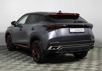 Подержанный автомобиль Omoda C5 2023 года (8 фото)