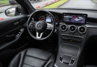 Подержанный автомобиль Mercedes-Benz GLC Coupe 2022 года (10 фото)