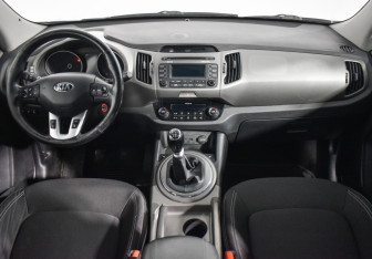 Подержанный автомобиль Kia Sportage 2014 года (13 фото)