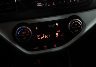 Подержанный автомобиль Kia Picanto 2016 года (15 фото)